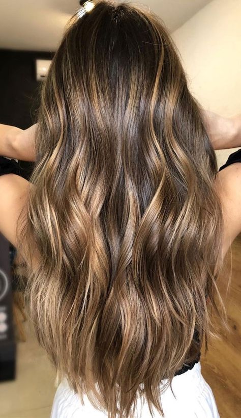 Highlights Colour Shades, Almond Balayage, Brown Hair Colour Shades, Sun Kissed Hair Brunette, Latte Balayage, Hair Colour Shades, Hair Color Ideas For Brunettes Short, Subtle Blonde, Brown Hair Colour