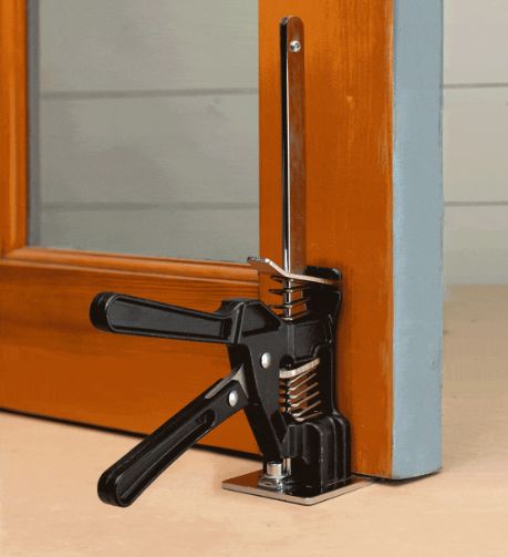 Labor Saving - This handheld jack can lift 80 kg to 12cm, it can help you save a lot of effort when lifting heavy objects alone.

Multipurpose Jack - When installing and leveling wall tile, washing machine, door, window, and when you want to clean the floor under beds and sofas, you need this hand tool arm jack. Hanging Doors, Woodworking Hand Planes, Garage Door Makeover, Hvac Installation, Diy Garage Door, Tools And Toys, Installing Cabinets, Wood Working Gifts, Fireplace Tools