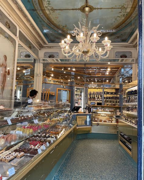 the prettiest (and oldest) bakery in Paris 🥰 #boulangerie #bakery #paris @stohrer Bakery In Paris, Bakery Paris, French Bakery, Paris, Quick Saves