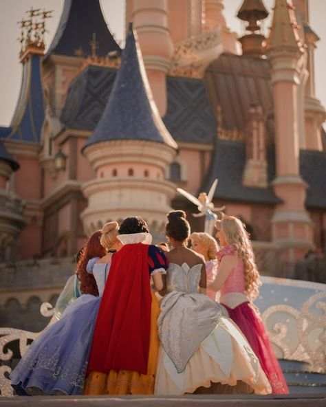 Disney World Princess, Disney Word, Disneyland Princess, Disneyland Photos, Disney World Pictures, Disney Paris, Disney Cast, Disneyland Pictures, Cute Disney Pictures