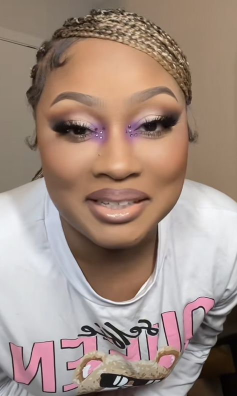 Purple Soft Beat Makeup, Purple Birthday Makeup For Black Women, Lavender Makeup Black Women, Purple Eyebrows Makeup, Silver And Purple Makeup Looks, Purple Prom Makeup Black Women, Lavender Makeup Looks Black Women, Purple And Gold Makeup Looks, Lavender Prom Makeup