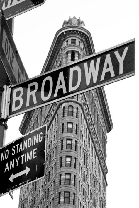 Flatiron @ Broadway Kota New York, Photo New York, Voyage New York, Black And White Photo Wall, Black And White Picture Wall, Flatiron Building, I Love Nyc, Empire State Of Mind, 강아지 그림