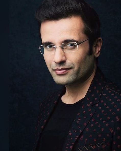 Sandeep Maheshwari Photos, Virat Kohli Portrait Photography, Sandeep Maheshwari Quotes, Popular Youtubers, Sandeep Maheshwari, Inspirational Lines, Effective Study Tips, Interesting Facts About World, Positive Quotes For Life Motivation