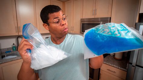 How to make a DIY gel ice pack with just 3 ingredients Homemade Ice Pack, Diy Ice Pack, Gel Ice Packs, Toilet Spray, Blue Food Coloring, Clean Microwave, Blue Food, Gel Pack, Cold Pack