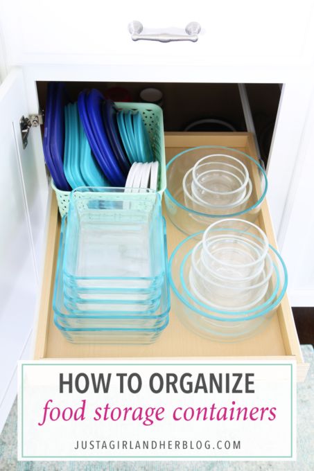 Home Organization- How to Organize Food Storage Containers, Tupperware, leftovers containers, kitchen organization, organized kitchen, lids, glass food containers, Pyrex Organize Food Storage Containers, Organize Food Storage, Pyrex Storage, Tupperware Organizing, Tupperware Storage, Kitchen Organization Pantry, Kitchen Organization Diy, Organizing Hacks, Kitchen Storage Containers