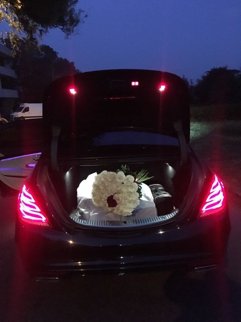 Draculaura Aesthetic Outfit, Dream Cars Audi, Love Rose Flower, Luxury Couple, Dream Cars Mercedes, Tattoed Women, Rose Flower Wallpaper, Men Hair Color, Rich Girl Lifestyle