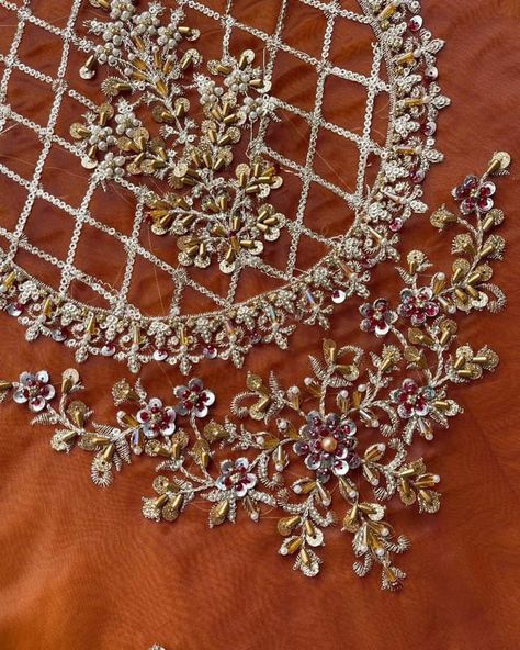 Pakistani Work Embroidery, Zardozi Work Suits, Garara Sharara, Dabka Work, Zardosi Embroidery, Gold Work Embroidery, Zardozi Work, Hand Embroidery Dress, Hand Beaded Embroidery