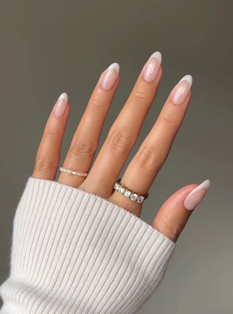 19+ Old Money Nails That Are Giving "Quiet Luxury" Soft French Tip, Old Money Nails Ideas Almond, Uñas Old Money, Trending Wedding Nails, Old Money Nails Ideas, Hairstyles For Formal, Neutral Nails Acrylic, Grad Nails, Old Money Nails