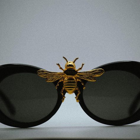 Make a bold statement with our “My Way” Bold Edition Sunglasses. 💥 Reminiscent of the clout goggle glasses worn by Migos, these are not just sunglasses, they’re a statement. Luxurious details include a 1.25” 24k gold plated bee at the center frame. Perfectly oversized, they are a tribute to individuality and refined style. As seen in InStyle Magazine, be bold, be gold, your way! 🥶🐝#MyWaySunglasses #BoldAndGold #NrodaEyewear #Nroda #Sunnies Instyle Magazine, Be Bold, My Way, Goggles, Sunnies, Sunglasses, Thing 1, Gold