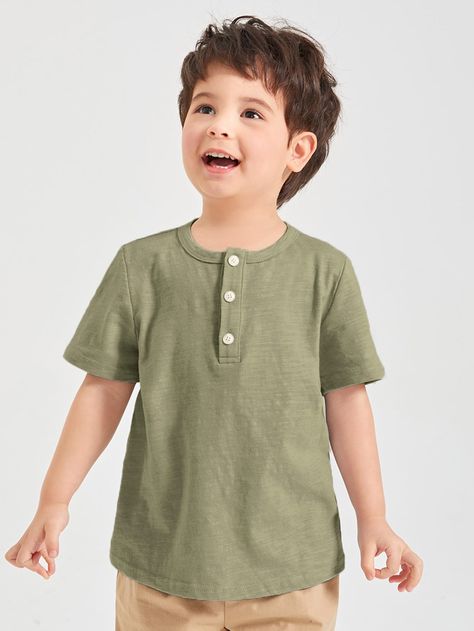 Army Green Casual  Short Sleeve Cotton Plain  Embellished Slight Stretch Summer Toddler Boys Clothing Shein Basics, Green Outfit, Toddler Boy Outfits, Boy Clothes, Green Shirt, Green Tops, Boys Clothing, Henley Shirts, Boys T Shirts