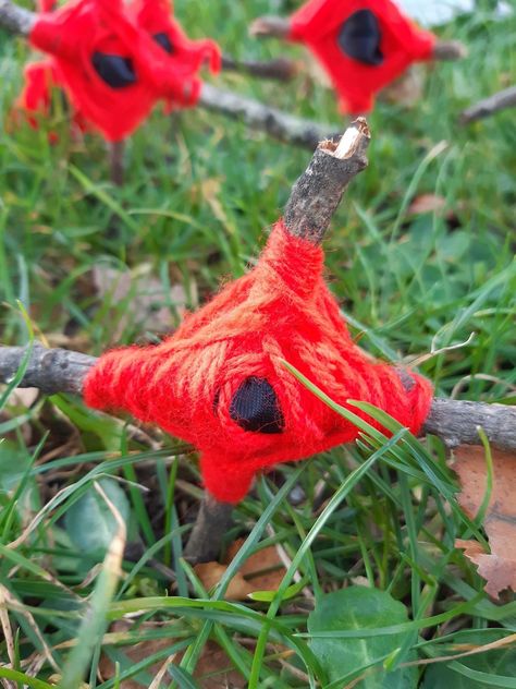 Poppy Day Activities Eyfs, Square Lashing, Poppy Craft For Kids, Remembrance Day Activities, Remembrance Day Art, Poppy Craft, Outdoor Learning Activities, Forest School Activities, Remembrance Day Poppy