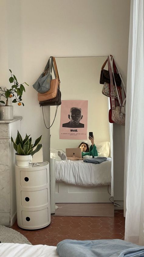 Room Tyler The Creator, Cute Aesthetic Rooms, Room Redesign, Pinterest Room Decor, Room Deco, Redecorate Bedroom, Aesthetic Rooms, Dreamy Room, A Log