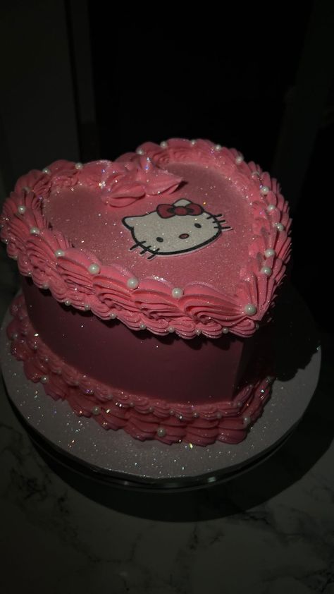 Sparkle Hello Kitty cake😍😍. #hellokitty #hellokittycake #baltimorebaker #baltimorecakes #pinkcake #glittercake #heartcake #scorpioseason… | Instagram Hello Kitty Torte, Tort Hello Kitty, Bolo Da Hello Kitty, Hello Kitty Birthday Theme, Hello Kitty Birthday Cake, Vintage Birthday Cakes, Hello Kitty Birthday Party, Kitty Cake, Cute Birthday Ideas