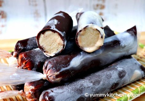 Magnum Ice Candy, Cold Snacks, Candy Homemade, Ice Pop Recipes, Magnum Ice Cream, Gourmet Ice Cream, Chocolate Lollies, Candy Pictures, Candy Logo