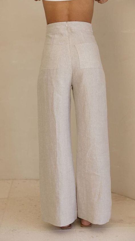 It is bright for a key chain size. Is UV a bonus? I thought I would look for Anisakis when I bought fish at a supermarket but it seems impossible. Linen Pants Outfits, White Linen Pants Outfit, Casual Baddie, Pant Outfits For Women, Linen Pants Outfit, Cotton Saree Blouse Designs, Baddie Outfit, White Linen Pants, Effortless Outfit