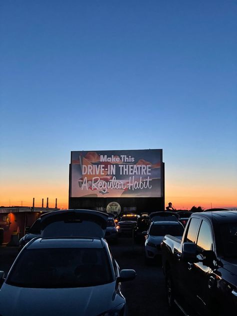 Drive Through Movie Aesthetic, Fall Drive In Movie Aesthetic, Drive Ins Aesthetic, Drive Thru Cinema, Drive In Aesthetic Vintage, Drive In Theatre Aesthetic, Drive In Pictures, Movie Drive In Aesthetic, Summer Theatre Aesthetic