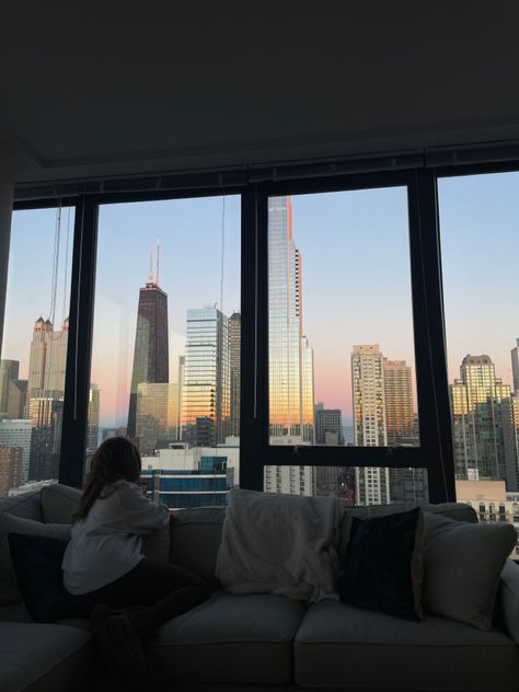 chicago penthouse sunset. city sunset. chicago. apartment. city apartment. chicago apartment. sunset. Chicago Penthouse, Hotel Room Decoration, Romantic Hotel Rooms, Room Decor Ideas Diy, Fancy Apartment, Diy Room Decor Ideas, City Penthouse, Amazing Apartments, Classroom Wall Decor