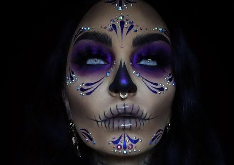 Colourful Skull Makeup, Purple Day Of The Dead Makeup, Purple Catrina Makeup, Catrina Makeup Ideas, Sugar Skull Makeup Pretty, Catrina Makeup, Halloween Makeup Sugar Skull, Holloween Makeup, Dead Makeup