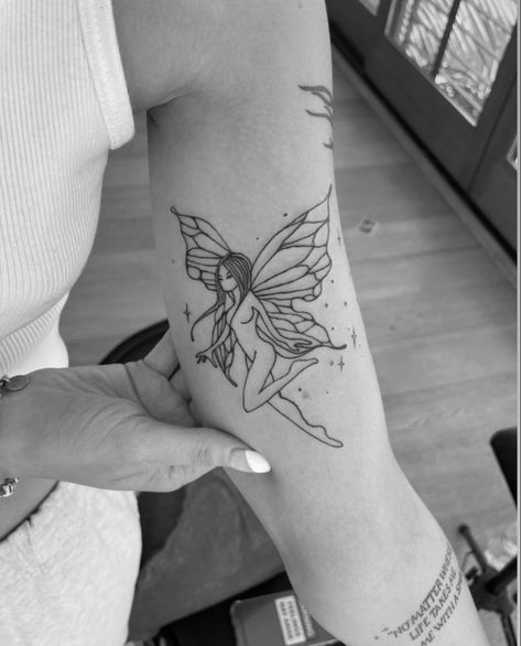 Small Fairy Tattoos, Fairy Tattoos, Tato Minimal, Fairy Tattoo Designs, Petite Tattoos, Dope Tattoos For Women, Stylist Tattoos, Fairy Tattoo, Discreet Tattoos