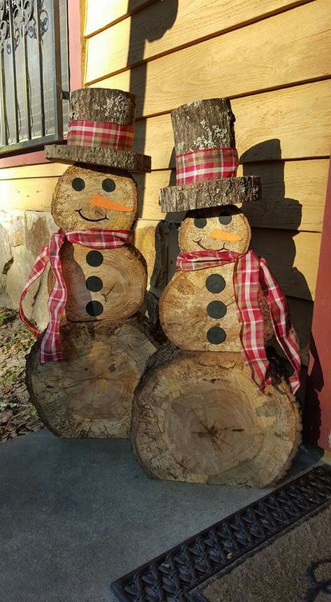 Outdoor Snowman, Snowman Crafts Diy, Wooden Snowmen, Snowman Christmas Decorations, Wooden Decoration, Christmas Wood Crafts, Wood Working Gifts, Snowman Crafts, Noel Christmas