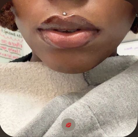 Lip Piercing On Black Women, Hijabi Piercing, Medusa Lip Piercing Black Women, Bottom Lip Piercing On Black Women, Madussa Piercing Lip, Lip Piercings Women, Medusa Piercing Lip, Dermal Piercing Black Women, Above Lip Piercing