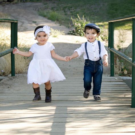 Twin Boy And Girl, Twins Boy And Girl, Twin Baby Photography, Twins Boy, Twin Pictures, Twin Photography, Twin Photos, Twin Toddlers, Boy Girl Twins