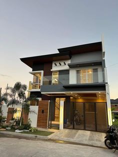 Modern House Design Philippines, House Aestethic, Modern House Philippines, House Pic, Small House Design Philippines, Loft House Design, House Outer Design, House Balcony Design, Two Story House