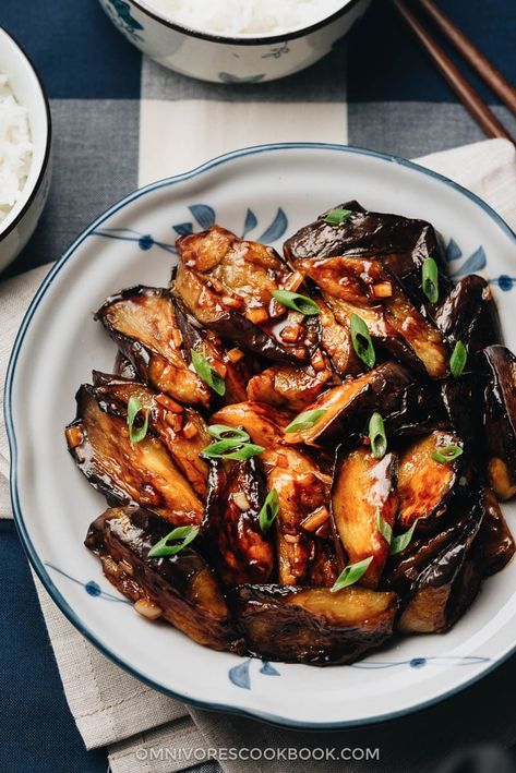 Chinese Eggplant with Garlic Sauce (红烧茄子) | Omnivore's Cookbook Chinese Aubergine, Chinese Eggplant Recipes, Eggplant With Garlic Sauce, Chinese Eggplant, Aubergine Recipe, Eggplant Recipes Easy, Mapo Tofu, Meal Options, Asian Vegetables