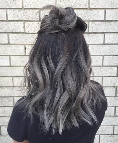 10 Hypnotic Ash Grey Hairstyles to Grab Attention Silver Ombre Hair, Grey Ombre Hair, Dyed Hair Pastel, Balayage Hair Dark, School Hair, Brunette Balayage Hair, Red Highlights, Ombré Hair, Easy Hairstyle