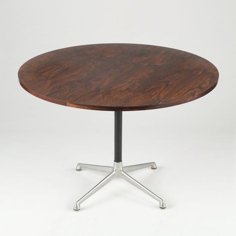 1960s @hermanmiller #Eames dining table "Oil Rosewood" finish Round Dining Table Vintage, 90s Wood Round Dining Table, 50’s Dining Table, Eames Desk, 1950s Table, Walnut Vintage Coffee Table Round, Eames Dining, Eames Table, Modern High Chair