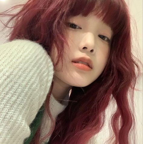 Red Hair Ulzzang, July Poem, Red Hair Looks, Cherry Red Hair, Red Hair Inspo, Girls With Red Hair, Uzzlang Girl, Dye My Hair, Hair Inspo Color