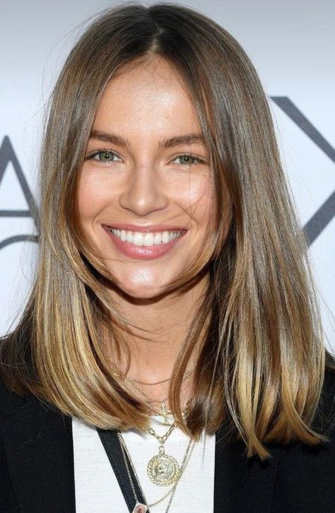 Emma Louise Connolly, Brown Nails Design, Pre Party, Hair Color Ideas For Brunettes, Hair Color And Cut, Brown Nails, Grunge Hair, Hair Color Ideas, Brown Skin