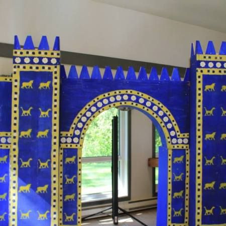 The Ishtar Gates: The Jewel in the Crown of Babylon – Magnify Him Together Babylon Art, Ishtar Gate, Pergamon Museum, Ancient Babylon, Play Props, Gate Decoration, Gardens Of Babylon, Vbs Themes, Tower Of Babel