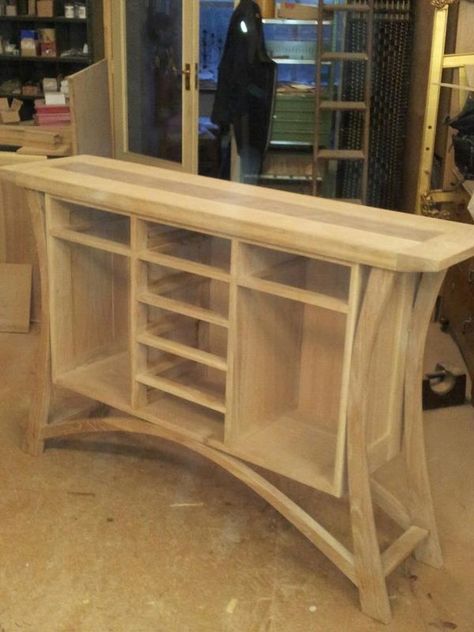 Cabinet Skeleton, Craftsman Furniture, Pale Wood, Woodworking Joinery, Woodworking Inspiration, Media Cabinet, Wood Plans, Wood Shelf, Into The Woods