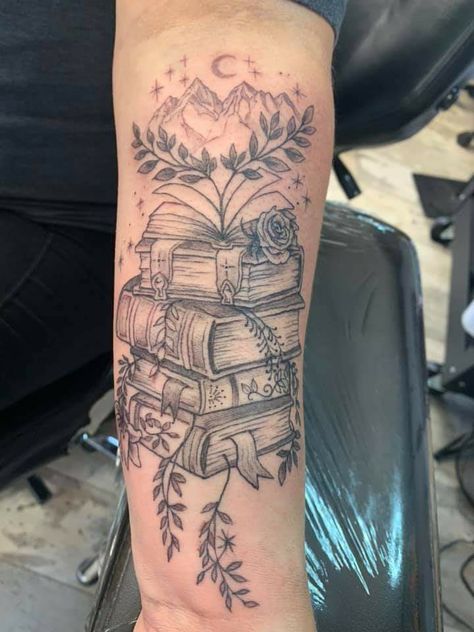 Wrist Tattoo Designs For Women, Reader Tattoo, Book Tattoo Ideas, Book Lover Tattoo, Wrist Tattoo Designs, Bookish Tattoos, Literary Tattoos, Mythology Tattoos, Different Tattoos