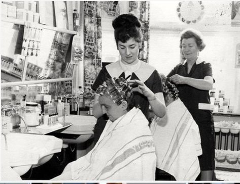 Famous Hairdressers, Vintage Hairdresser, Vintage Beauty Salon, Barber Shop Haircuts, Curly Perm, Dress Quotes, Beehive Hair, Beauty Parlor, Roller Set