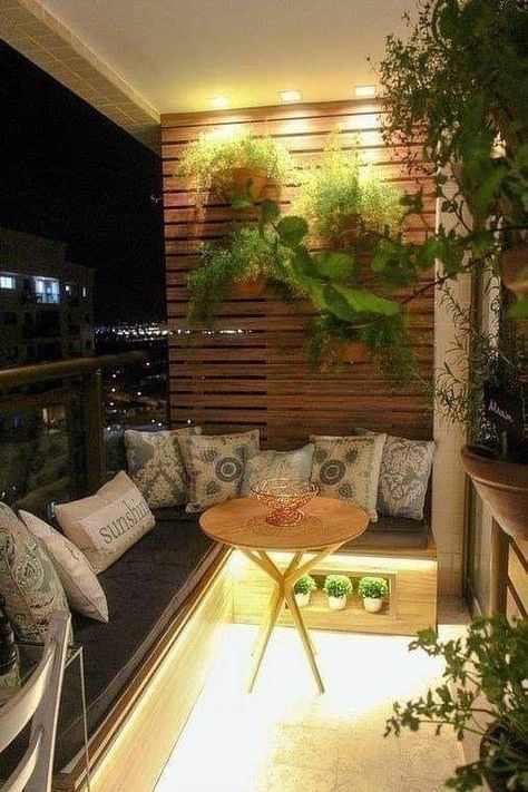 Klein Balkon Decor, Balcon Mic, Small Patio Decor, Apartment Balcony Garden, Balkon Decor, Small Balcony Design, Outdoor Balcony, Small Balcony Decor, 아파트 인테리어