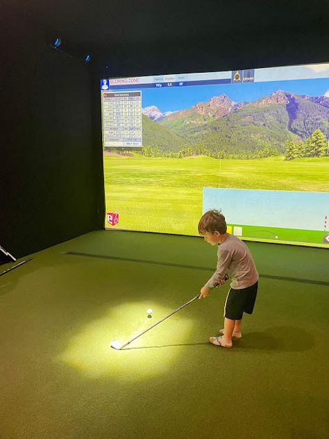 Diy Golf Simulator, Simulator Room, Golf Simulator Room, Portable Workbench, Indoor Golf, Golf Diy, Diy Bench Outdoor, Golf Simulator, Golf Simulators