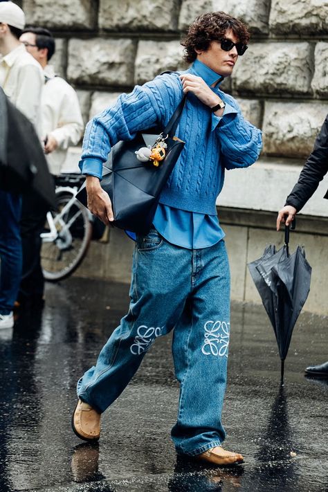 Paris Fashion Week Men's SS25 Street Style | Hypebeast Paris Fashion Outfits, Men Streetwear Outfits, Mens Fashion Week Street Style, Street Style Paris Fashion Week, Street Style Outfits Casual, Printed Blouses, Embroidery Blouses, Paris Fashion Week Men, Parisian Chic Style