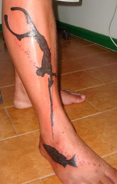 Spear gun tattoo Spear Fishing Tattoo, Spearfishing Tattoo, Spear Tattoo, Fishing Tattoos, Ocean Sleeve Tattoos, Diver Tattoo, Ocean Sleeve, Octopus Tattoos, Amazon Forest