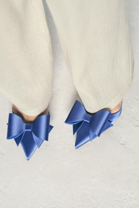 Blue Bridal Shoes, Holiday Shoes, Blue Heels, Cardigan Sweater Jacket, Slingback Shoes, Modern Wedding Dress, Blue Satin, Wedding Dress Shopping, Blue Shoes