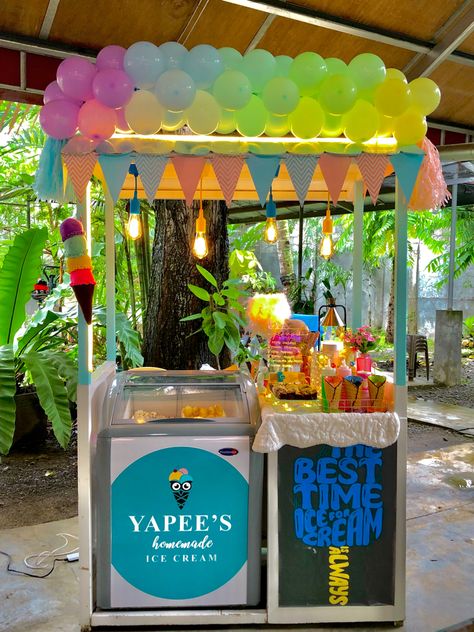 Pool Events, Shave Ice, Ice Cream Bar, Ice Cream Birthday Party, Ice Cream Birthday, Food Cart, Icecream Bar, Shaved Ice, Mobile Bar