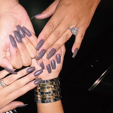 Uñas Kylie Jenner, Style Kylie Jenner, Kylie Nails, Kylie Jenner Nails, Nail Design Video, Gray Nails, Coffin Shape Nails, Girls Nails, Coffin Nails Designs