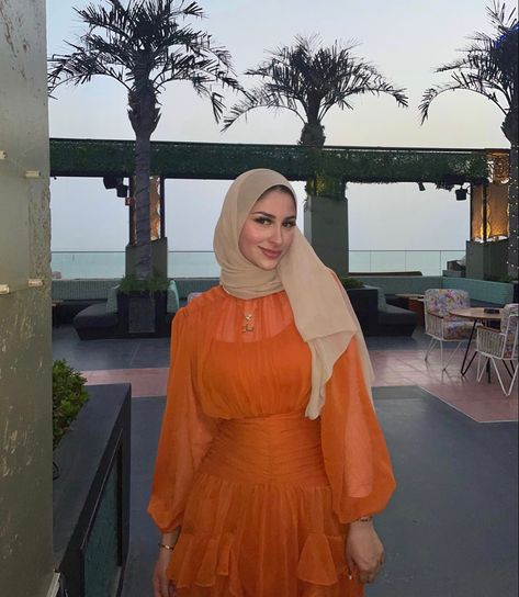 Burnt Orange Dress Modest, Brick Orange Outfit Hijab, Orange Dress Hijab, Orange Hijab Outfit, Middle East Outfit, Outfit Ideas For Hijabis, Dresses With Jeans, Modest Hijab Outfits, Modest Muslim Fashion