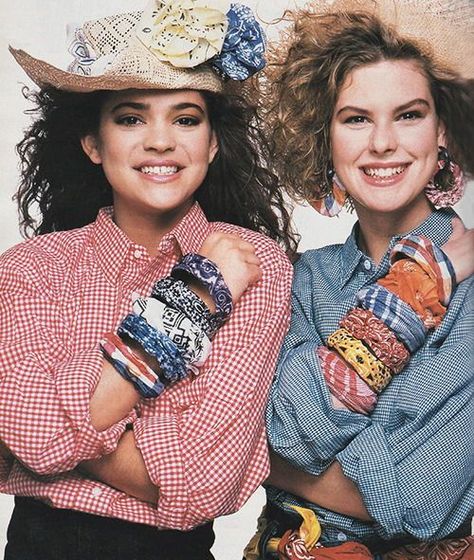 sweet valley high twins the 1980s california aesthetic Late 70s Fashion, 1980s California, Sweet Valley High, Heathers Musical, Seventeen Magazine Fashion, 80’s Aesthetic, Just Seventeen, 80s Clothes, 80s Stuff