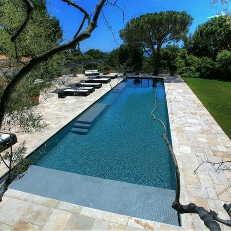 Ideas De Piscina, Moderne Pools, Lap Pools, Deck Piscina, Luxury Swimming Pools, Pool Water Features, Swimming Pool House, Rectangular Pool, Luxury Pools