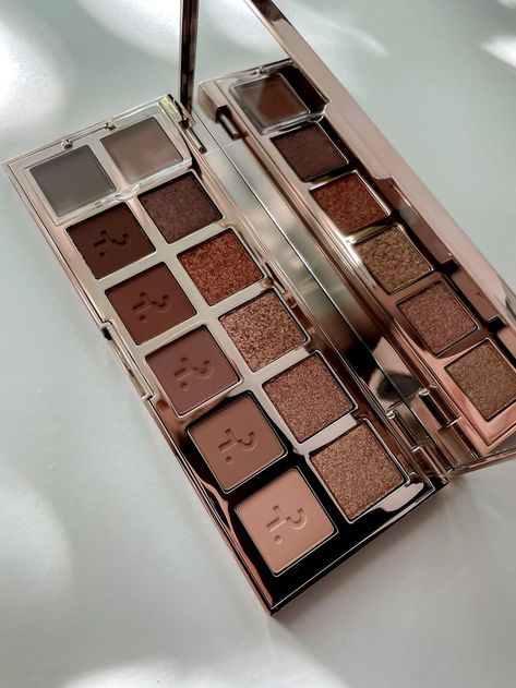 Patrick Ta Beauty Major Dimensions Eyeshadow Palette Best Eyeshadow Palette, Natural Makeup Look, Makeup Eyeshadow Palette, Makeup List, Neutral Eyeshadow Palette, Makeup Is Life, Best Eyeshadow, Neutral Eyeshadow, Dior Makeup