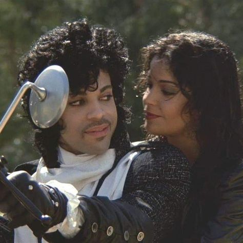 Love these two together 💗💜 Prince Purple Rain Movie, Purple Rain Movie, Apollonia Kotero, Bad Boys Movie, Prince Purple, Prince Musician, Rain Pictures, Prince Images, Sheila E