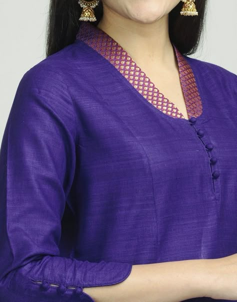 Kurtas Cotton Kurties, Salwar Neck Designs, Churidar Neck Designs, Kurti Sleeves Design, Kurta Patterns, Churidar Designs, Simple Kurta Designs, Designer Kurti Patterns, Neck Designs For Suits