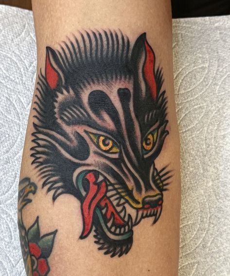 Traditional Wolf Tattoo, Wolf Tattoo Traditional, Ancient Art Tattoo, Small Wolf Tattoo, Sheep Tattoo, Traditional Style Tattoo, Phoenix Tattoo Design, Traditional Tattoo Sleeve, Wolf Tattoo Design